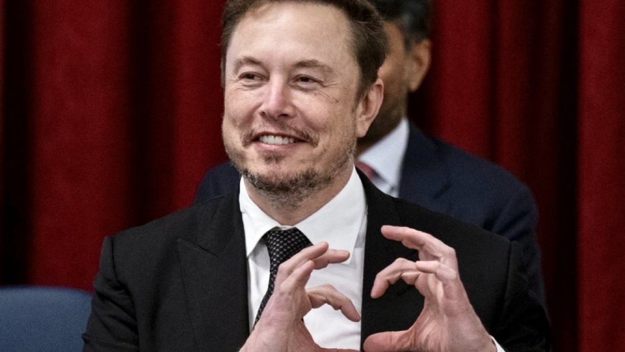 Image พ่อของอีลอน มัสก์ เผยสนใจซื้อสโมสรฟุตบอลลิเวอร์พูล ท่ามกลางความสัมพันธ์ทางครอบครัวกับเมืองนี้